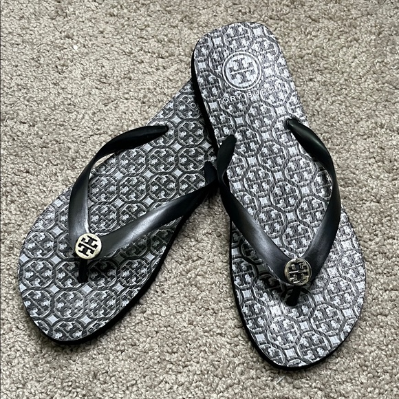 Tory Burch Shoes - Tory Burch Reva Rubber Patterned Flip Flops Sandals Size 11
